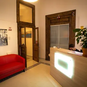 Milionaria 3*, Napoli Italia